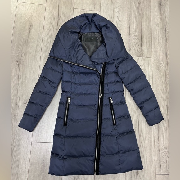 Tahari women’s down jacket with removable hood. Size XXS. Navy blue color. - Picture 3 of 8